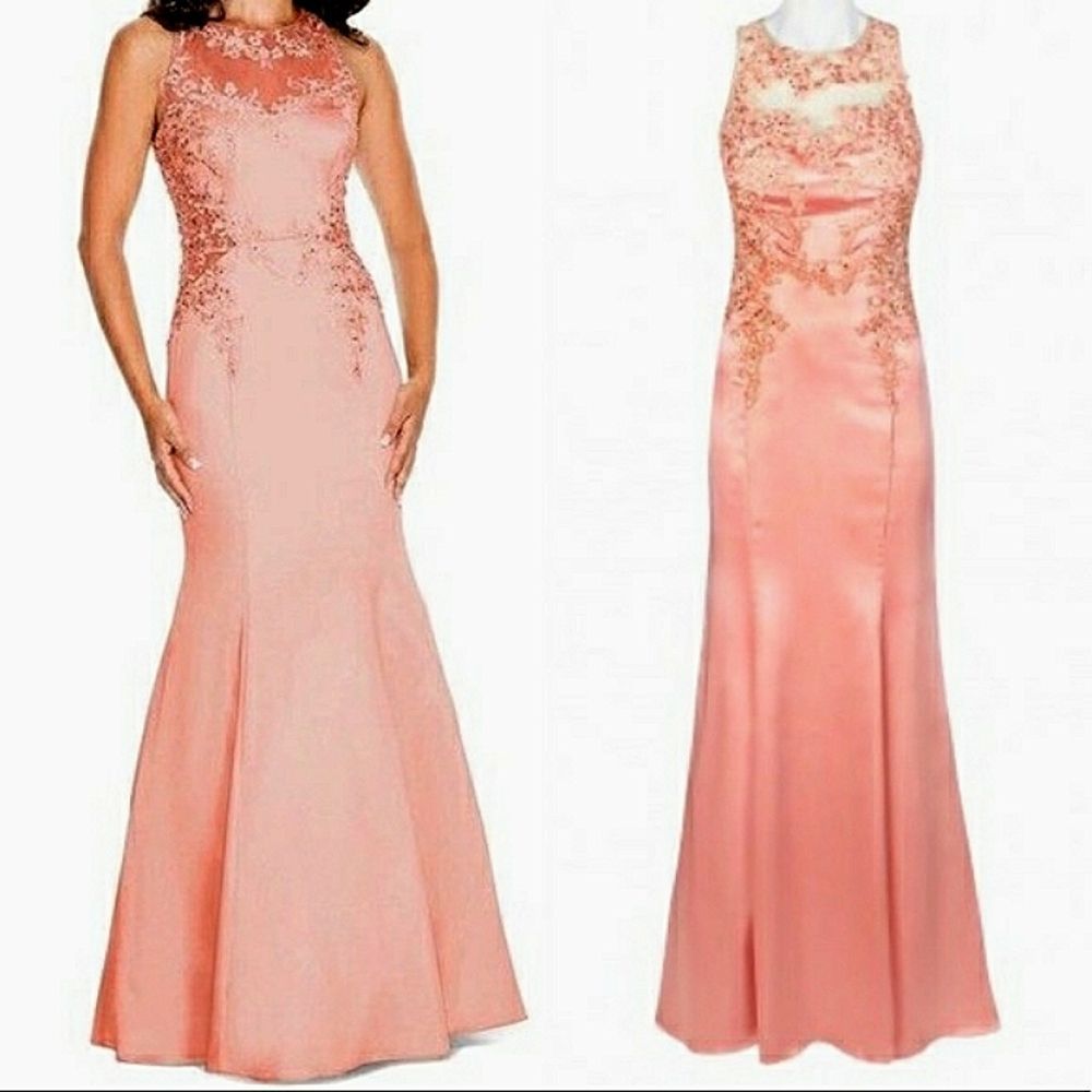 Decode 1.8 Embellished Satin Gown🌼
